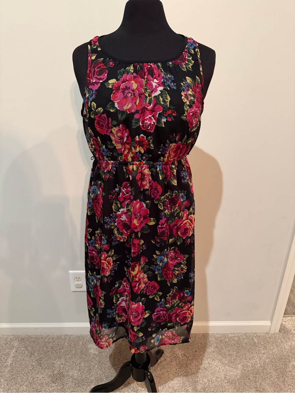 Floral Sleeveless Midi Dress in Black and Fuchsia